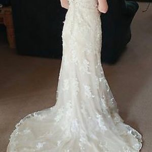 Gorgeous Sincerity wedding bridal gown size 2-4